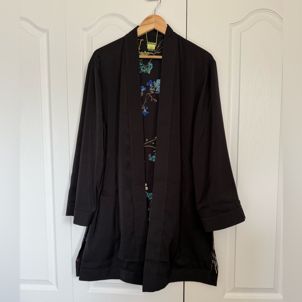 Stella and dot reversable floral kimono size M/L - Picture 6 of 9